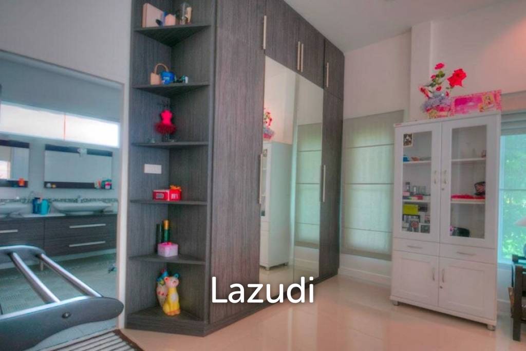 700 Sqm 4 Bed 3 Bath Villa For Sale