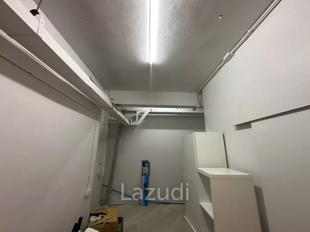 157 sqm corner retail space in Phra Khanong Nuea Bangkok