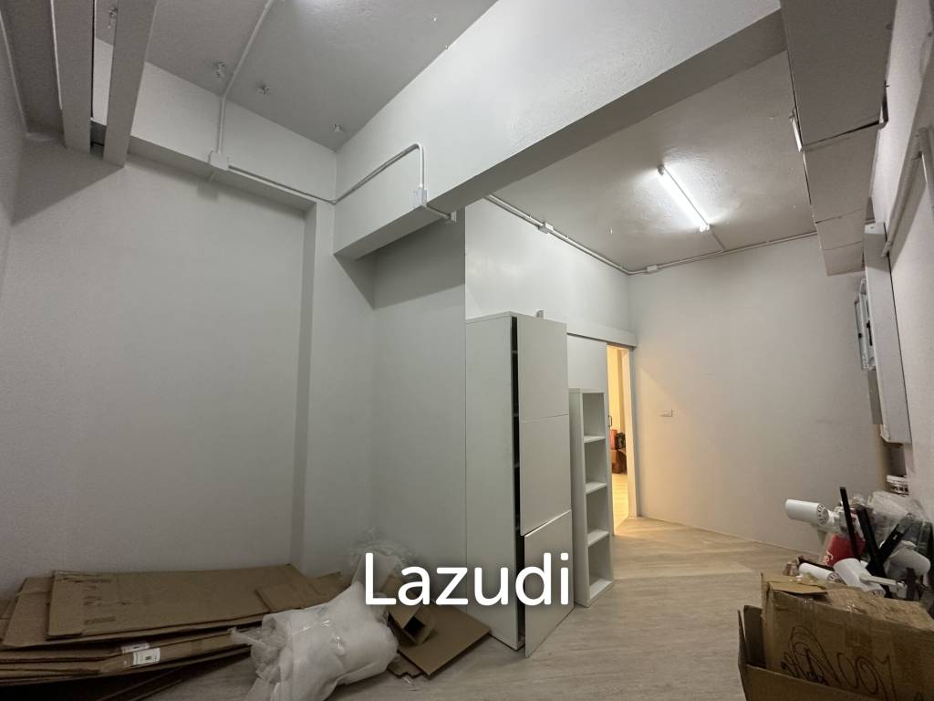 157 sqm corner retail space in Phra Khanong Nuea Bangkok