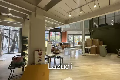 157 sqm corner retail space in Phra Khanong Nuea Bangkok