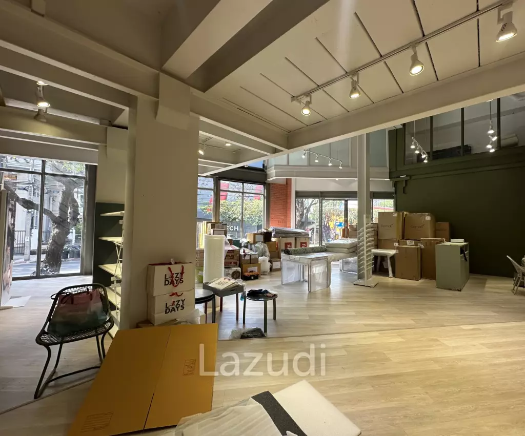157 sqm corner retail space in Phra Khanong Nuea Bangkok