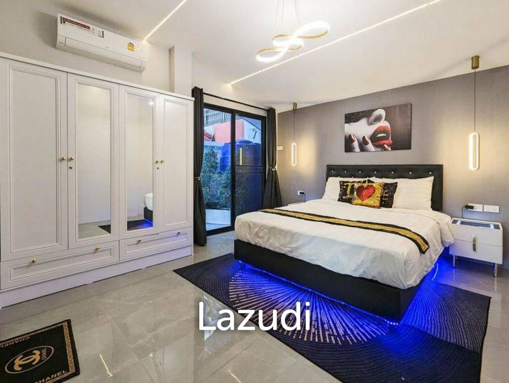 7 Bedroom 7 Bathroom 410 SQ.M. Eakmongkol Village
