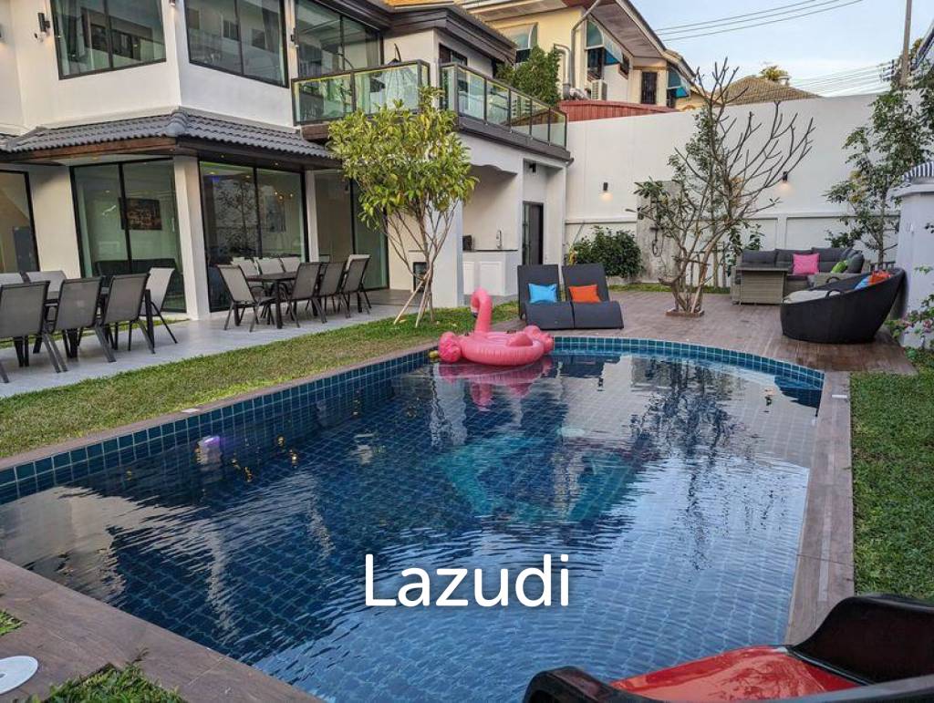 7 Bedroom 7 Bathroom 410 SQ.M. Eakmongkol Village