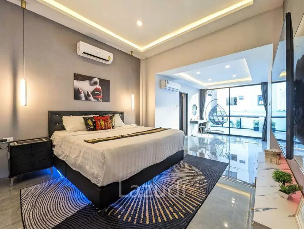 7 Bedroom 7 Bathroom 410 SQ.M. Eakmongkol Village