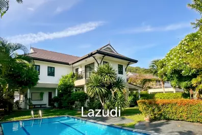 The Heights 2: 4-Bedrooms with Private Pool and Garden
