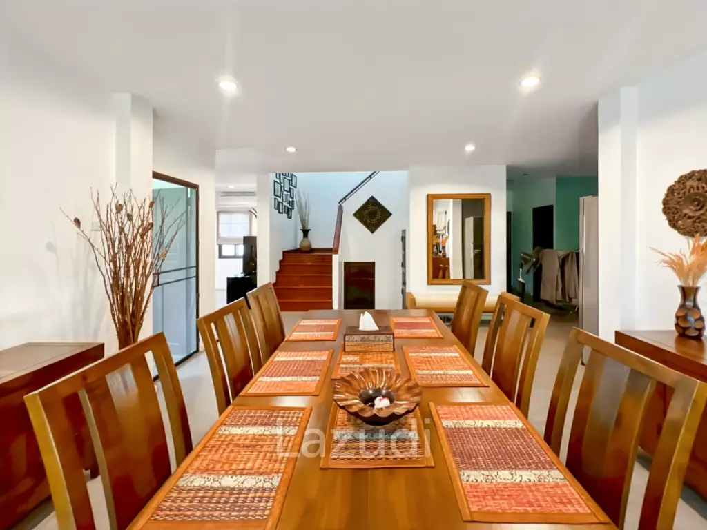 The Heights 2: 4-Bedrooms with Private Pool and Garden