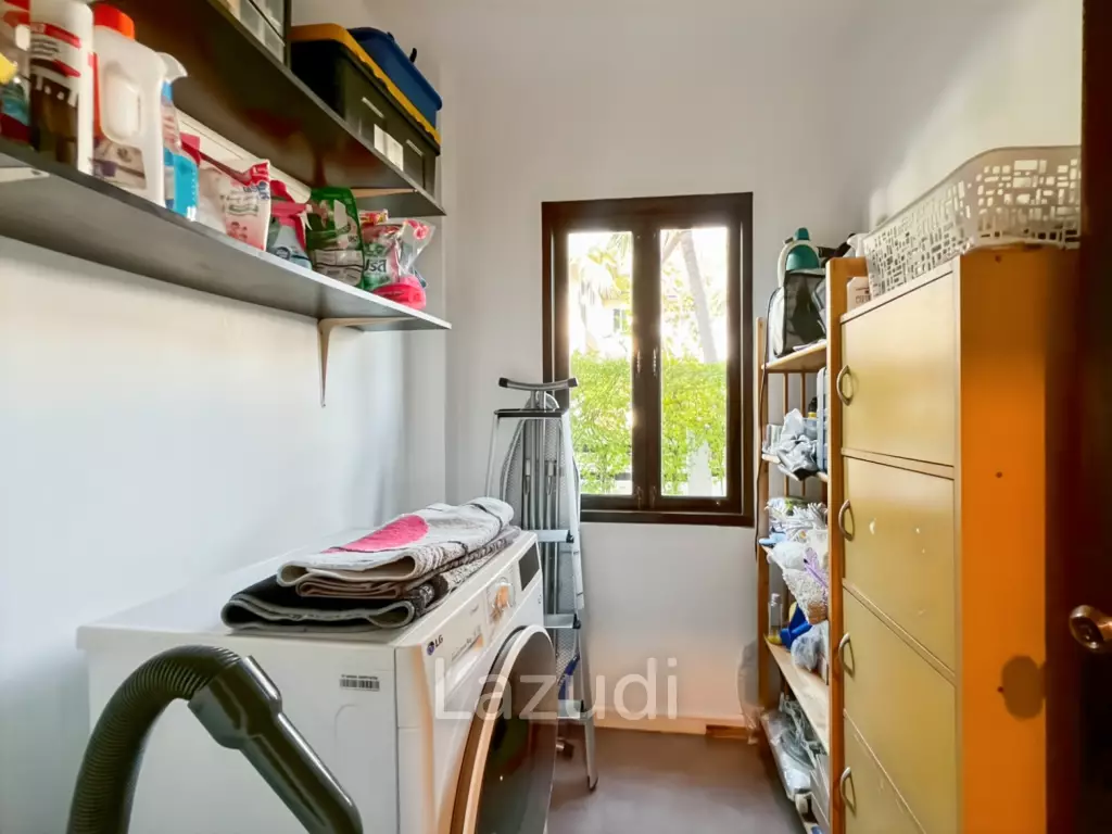 The Heights 2: 4-Bedrooms with Private Pool and Garden