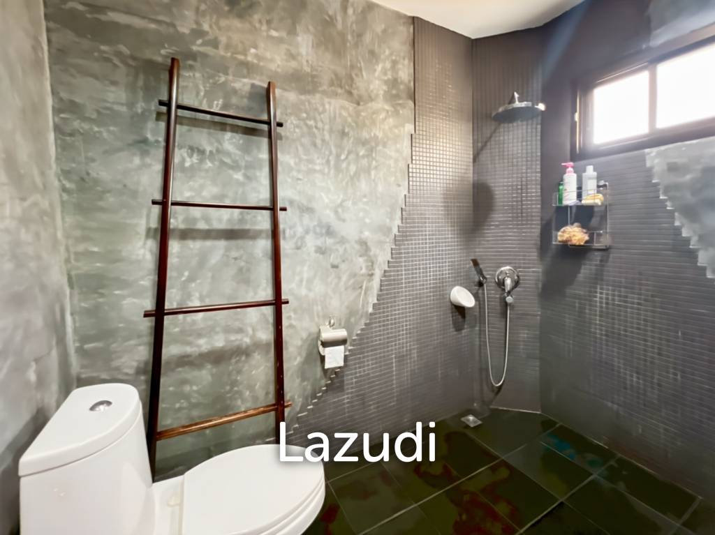The Heights 2: 4-Bedrooms with Private Pool and Garden