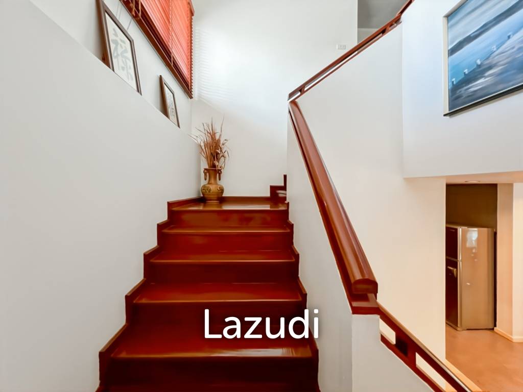 The Heights 2: 4-Bedrooms with Private Pool and Garden
