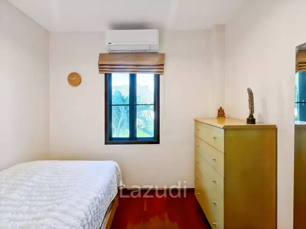 The Heights 2: 4-Bedrooms with Private Pool and Garden