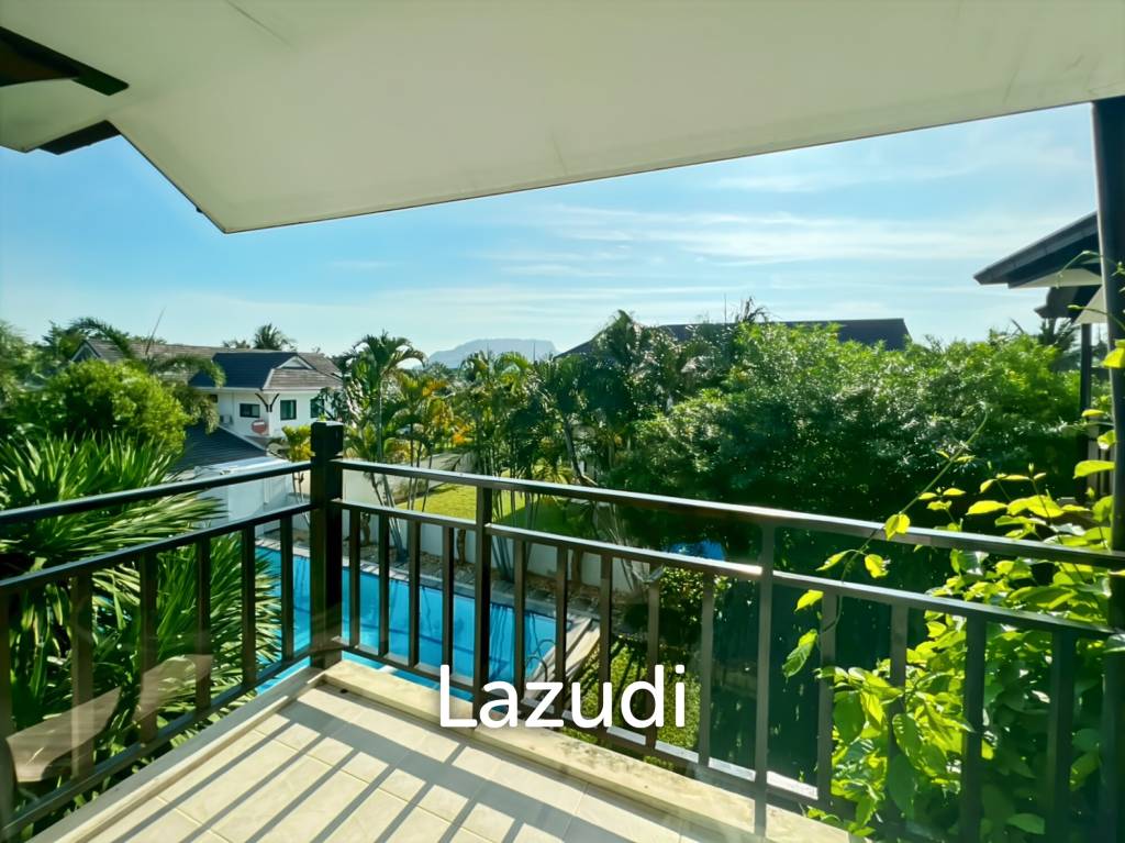 The Heights 2: 4-Bedrooms with Private Pool and Garden