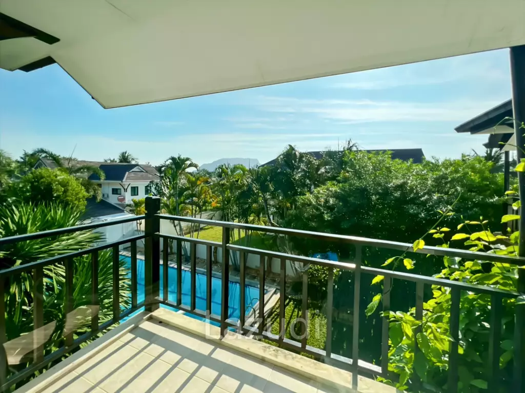 The Heights 2: 4-Bedrooms with Private Pool and Garden