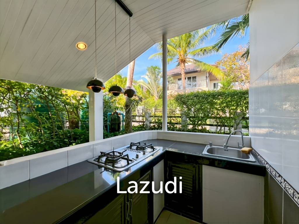 The Heights 2: 4-Bedrooms with Private Pool and Garden