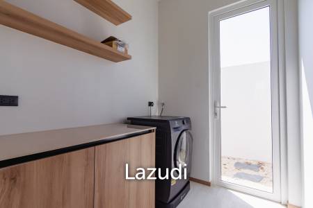 New Modern 250 sqm pool villa in Thap Tai Hua Hin