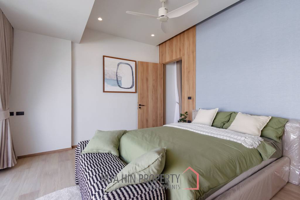 New Modern 250 sqm pool villa in Thap Tai Hua Hin