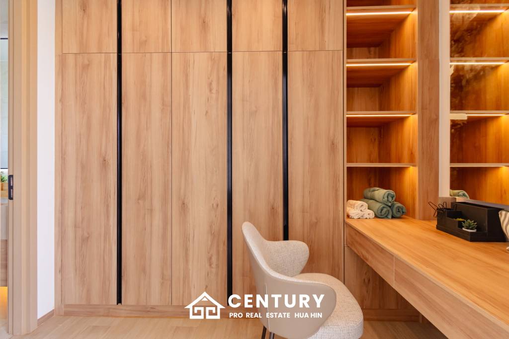 New Modern 250 sqm pool villa in Thap Tai Hua Hin