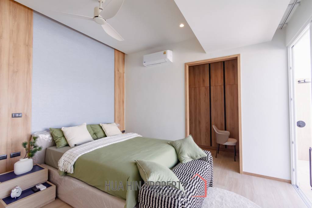 New Modern 250 sqm pool villa in Thap Tai Hua Hin