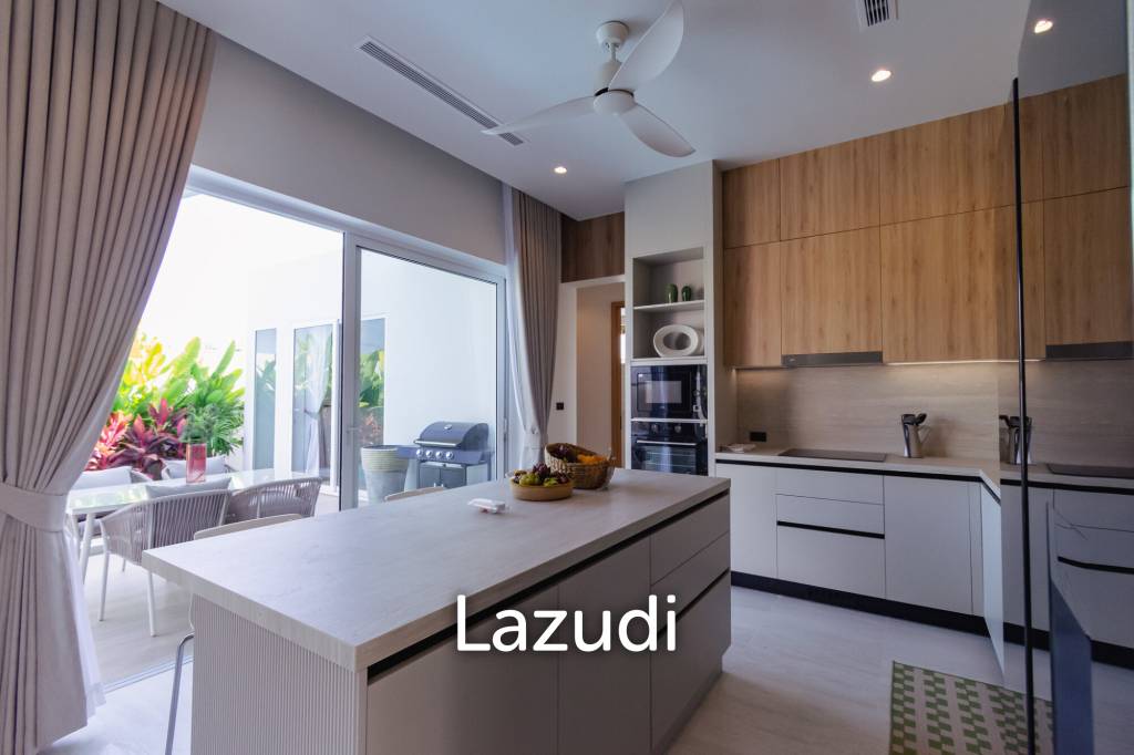 New Modern 250 sqm pool villa in Thap Tai Hua Hin