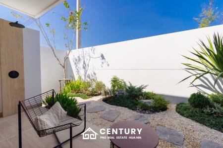 New Modern 250 sqm pool villa in Thap Tai Hua Hin