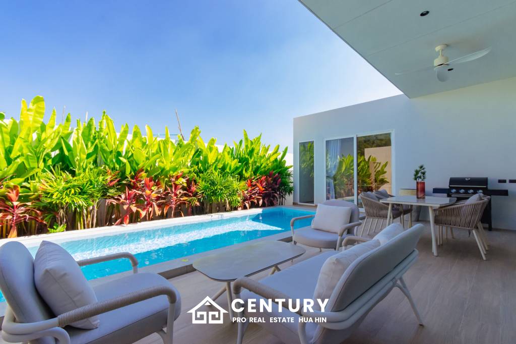 New Modern 250 sqm pool villa in Thap Tai Hua Hin