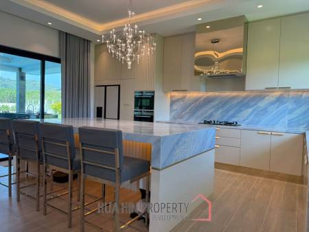 Large Luxury 6 bed pool vila