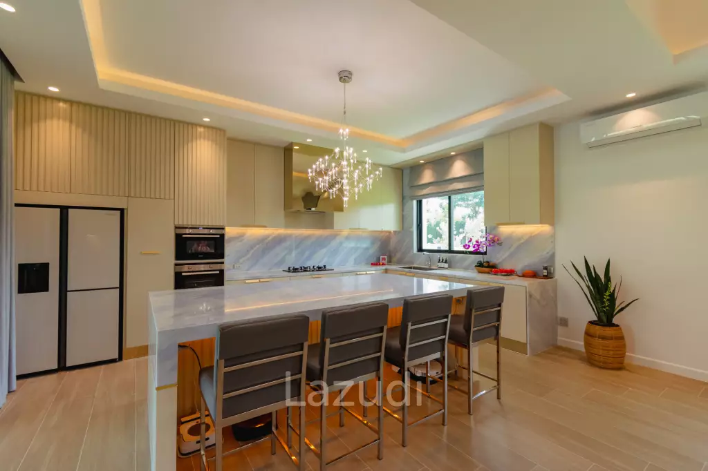 Large Luxury 6 bed pool vila