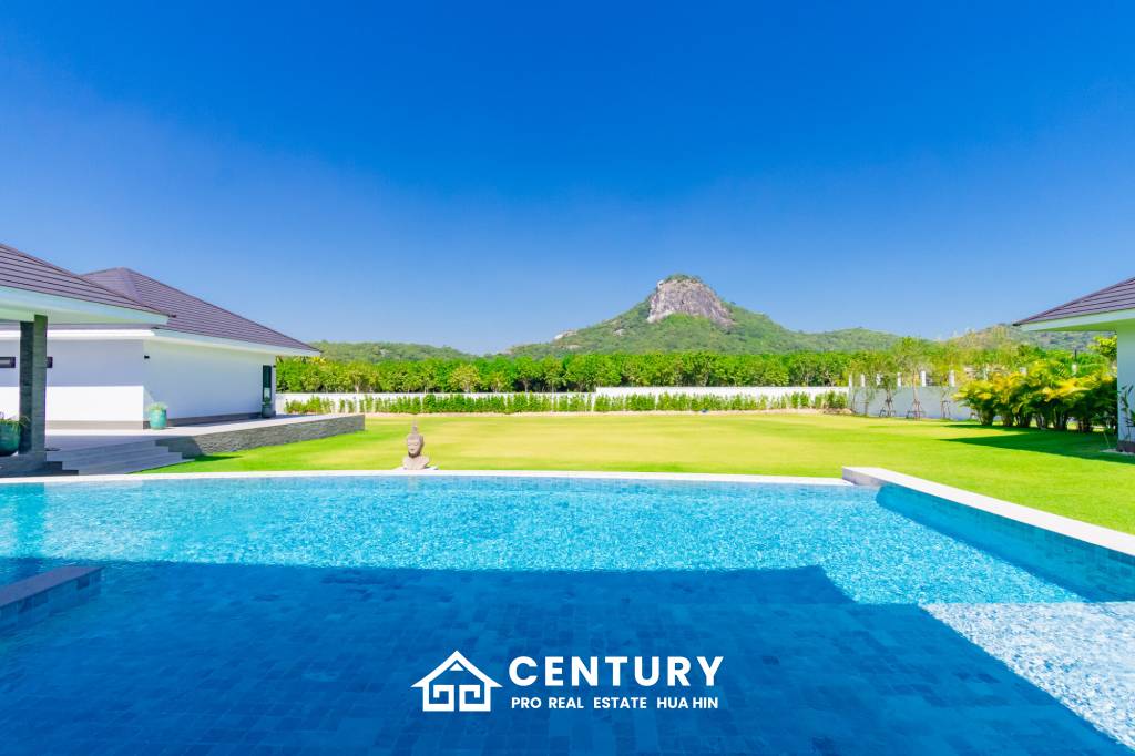 Large Luxury 6 bed pool vila