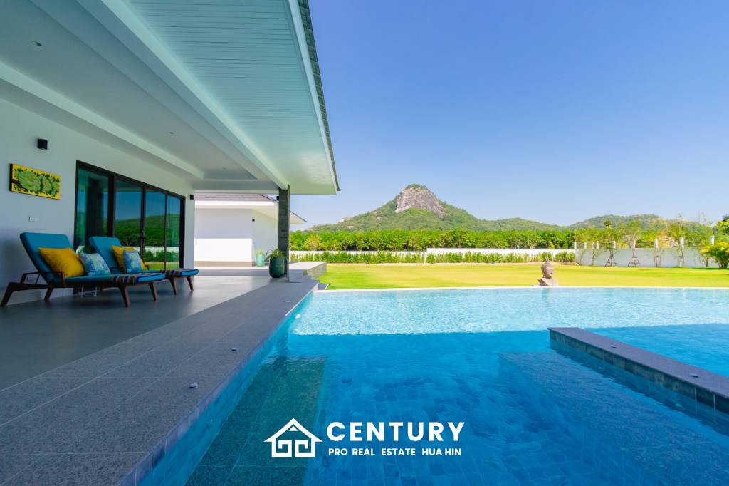 Large Luxury 6 bed pool vila