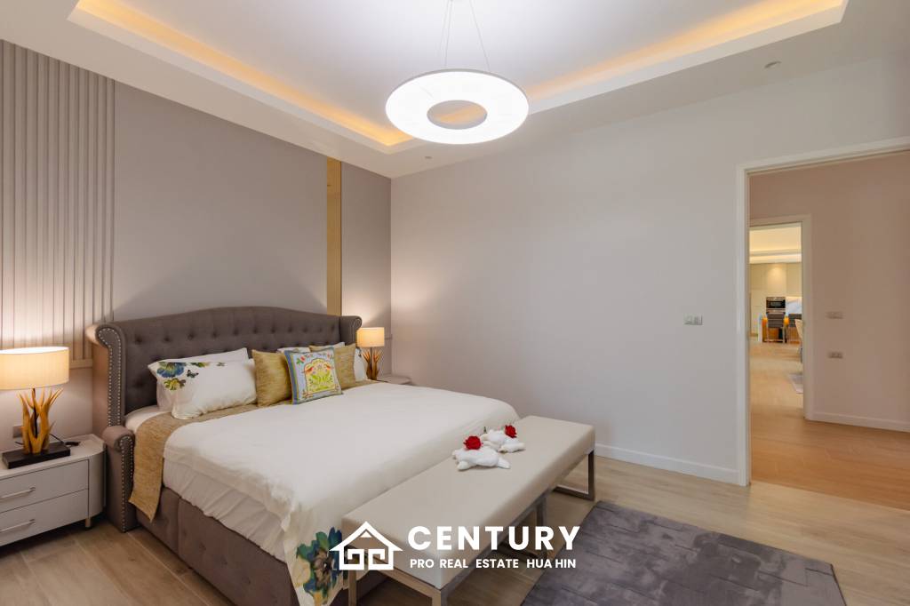 Large Luxury 6 bed pool vila