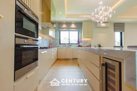 Large Luxury 6 bed pool vila