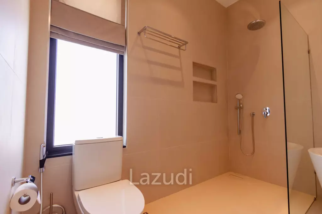 Large Luxury 6 bed pool vila