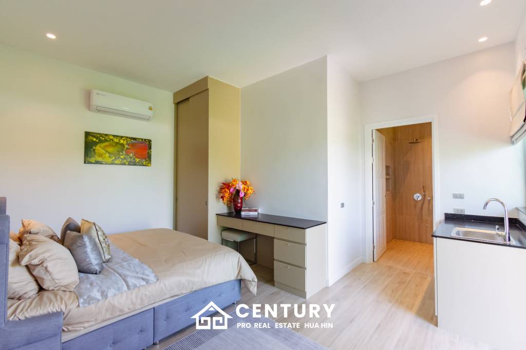 Large Luxury 6 bed pool vila