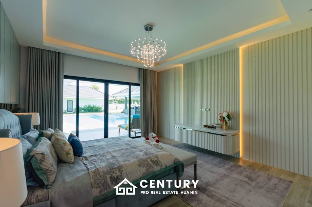 Large Luxury 6 bed pool vila