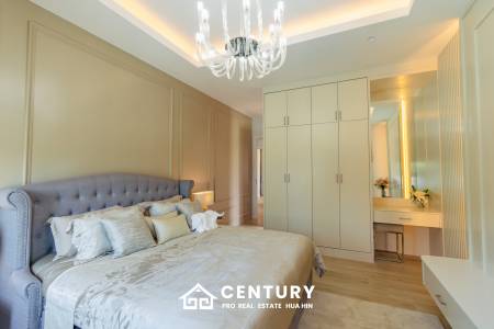 Large Luxury 6 bed pool vila