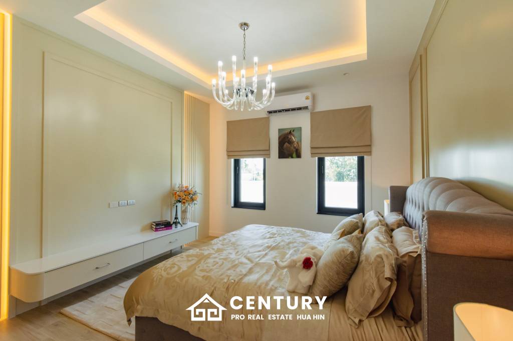 Large Luxury 6 bed pool vila