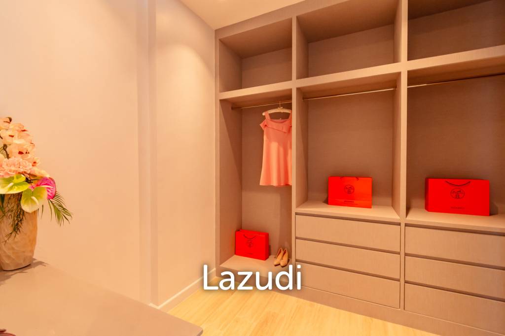 Large Luxury 6 bed pool vila