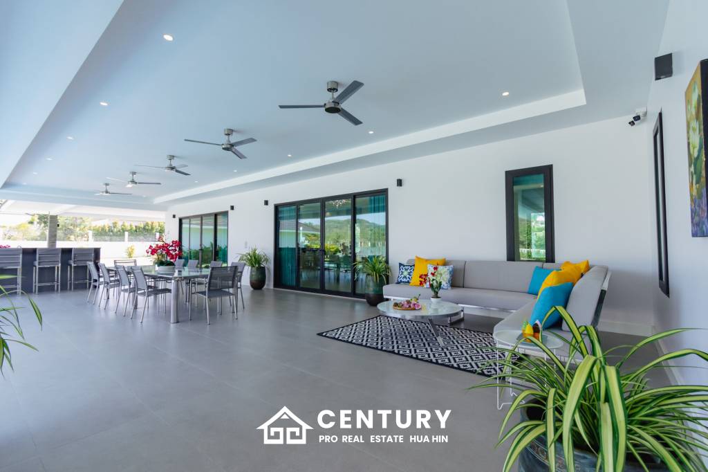 Large Luxury 6 bed pool vila