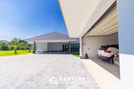 Large Luxury 6 bed pool vila