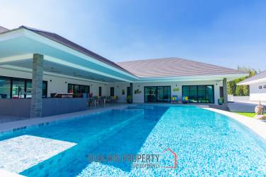 Large Luxury 6 bed pool vila