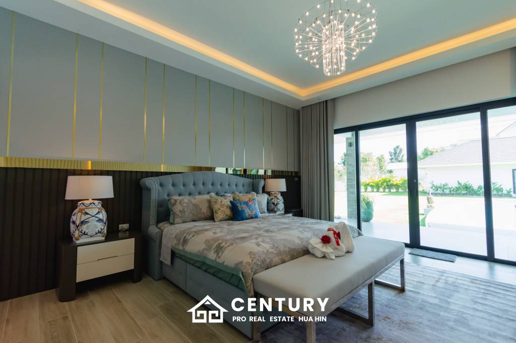 Large Luxury 6 bed pool vila