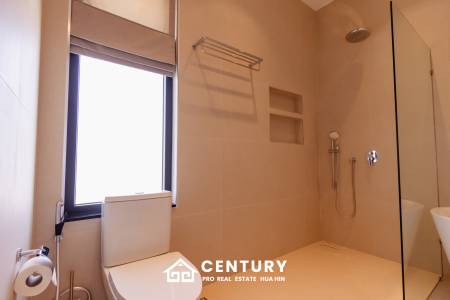 Large Luxury 6 bed pool vila