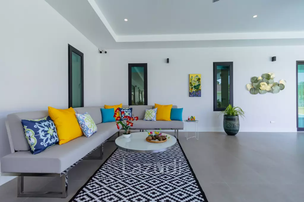 Large Luxury 6 bed pool vila