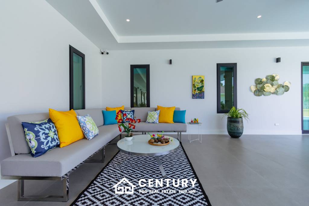 Large Luxury 6 bed pool vila