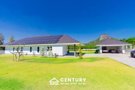 Large Luxury 6 bed pool vila