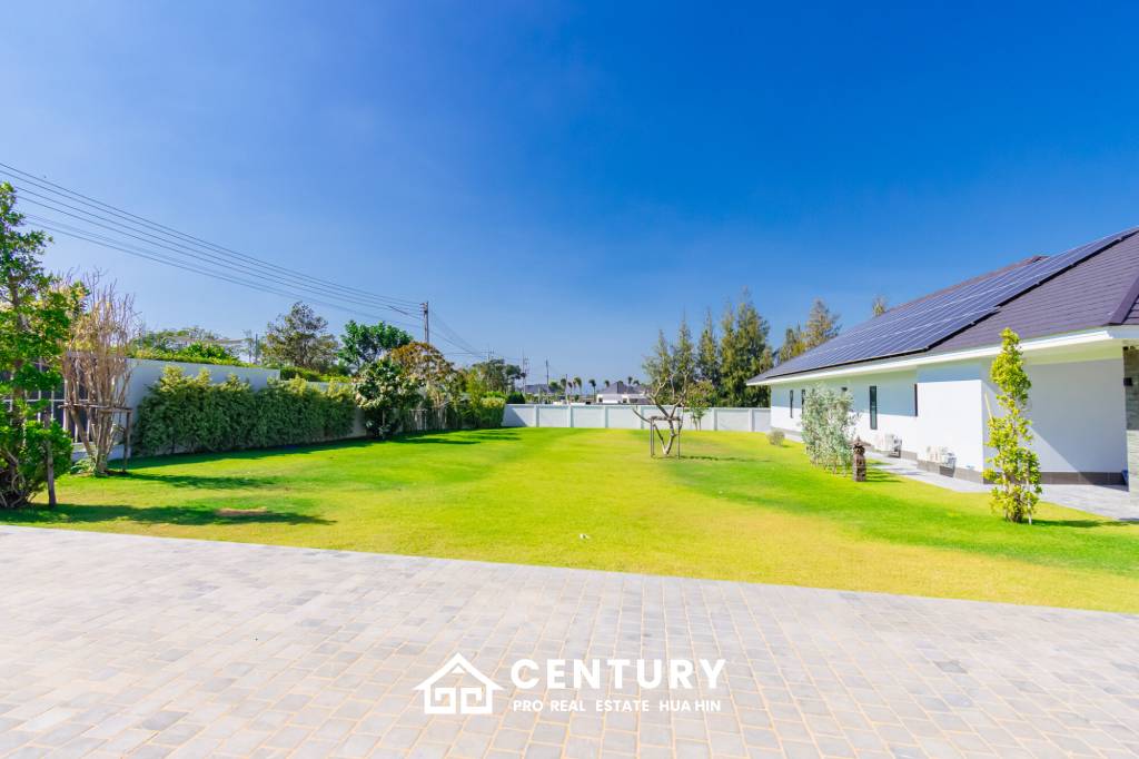 Large Luxury 6 bed pool vila