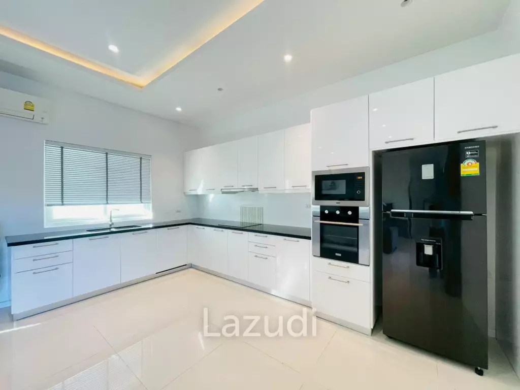 Aria: 3 Bedroom 3 bathroom Pool Villa for Rent (Near Town)