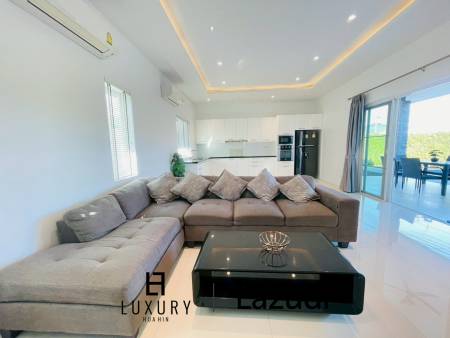 Aria: 3 Bedroom 3 bathroom Pool Villa for Rent (Near Town)