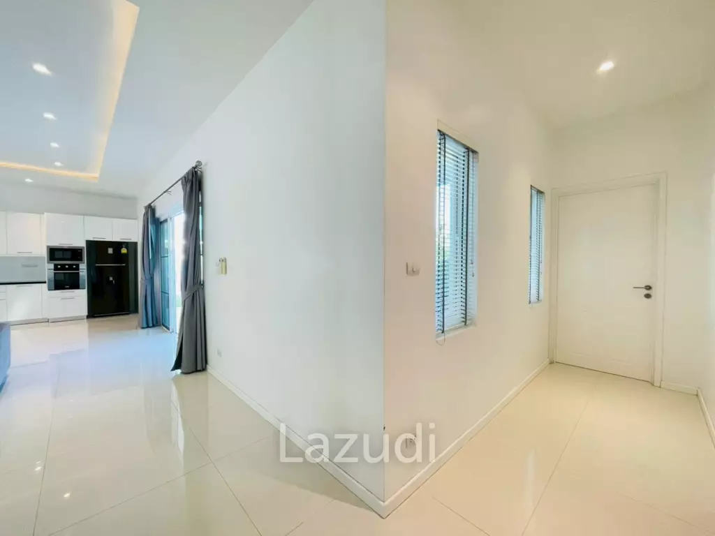 Aria: 3 Bedroom 3 bathroom Pool Villa for Rent (Near Town)