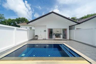 3-Bedroom Pool Villa in a Prime Location near Big Buddha, Chalong