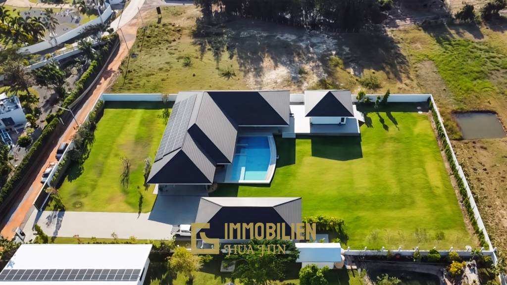 3.980 qm Grundstück / 15 Meter Infinity-Pool / 7 Schlafzimmer